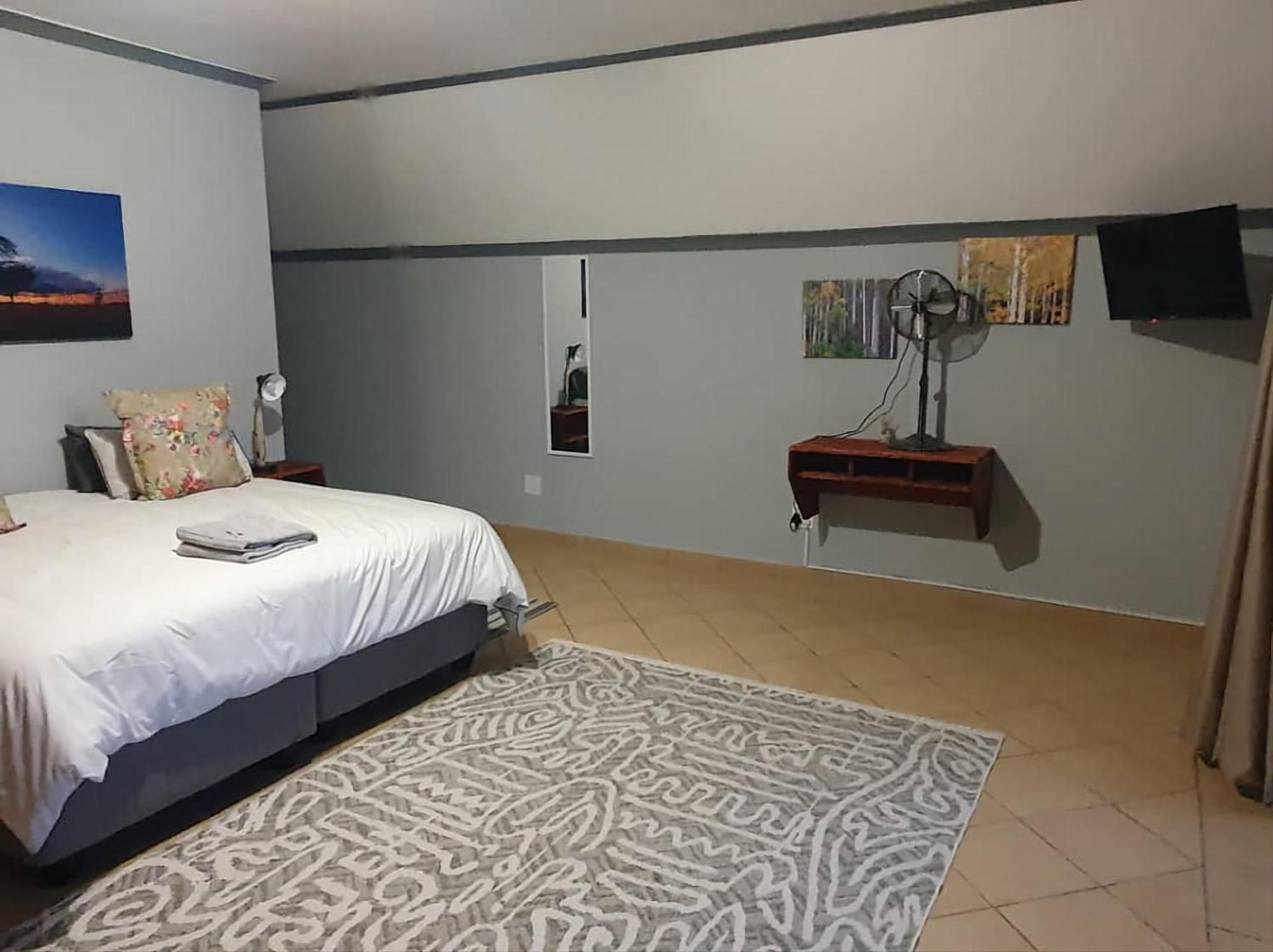 Goggas Nest Bnb & Restaurant Matsapha Luaran gambar