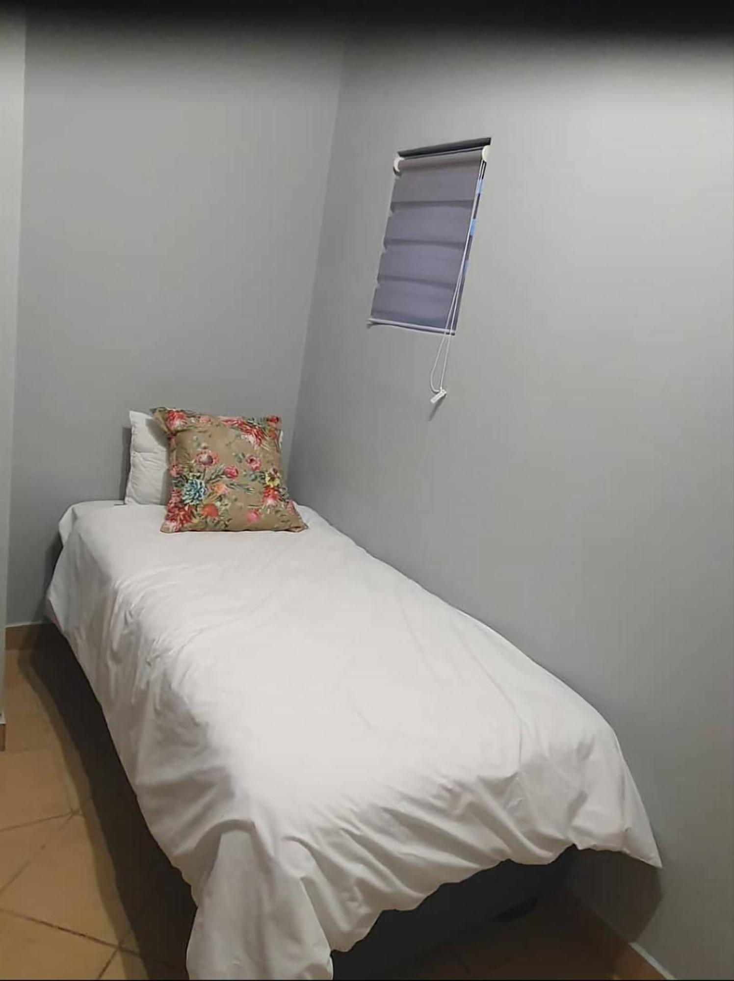 Goggas Nest Bnb & Restaurant Matsapha Luaran gambar